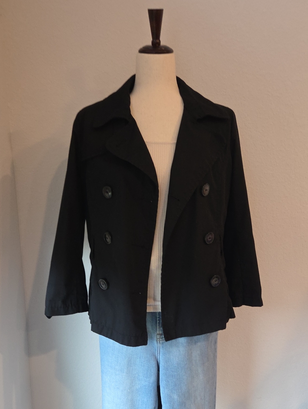 Women's Black Double-Breasted Pea Coat Classic Tailored Style Cropped Jacket